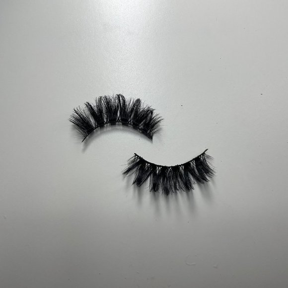 Sassy Faux Mink Reusable False Eyelashes - Picture 2 of 4